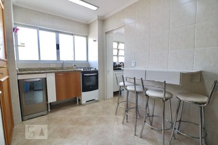 Apartamento à venda com 115m², 3 quartos e 2 vagasCozinha