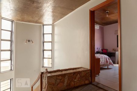 Escada de casa para alugar com 5 quartos, 460m² em Vigilato Pereira, Uberlândia