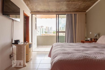 Suíte de casa para alugar com 5 quartos, 460m² em Vigilato Pereira, Uberlândia