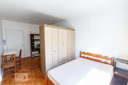 Sala/Quarto de apartamento para alugar com 1 quarto, 43m² em Centro Histórico, Porto Alegre