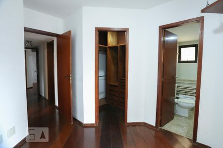 Apartamento à venda com 122m², 4 quartos e 2 vagasCloset