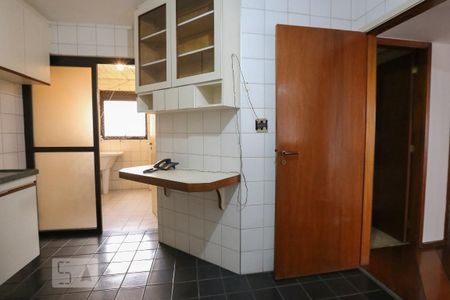 Apartamento à venda com 122m², 4 quartos e 2 vagasCozinha