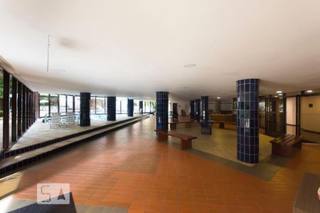 Apartamento à venda com 122m², 4 quartos e 2 vagasÁrea comum - Salão de festas