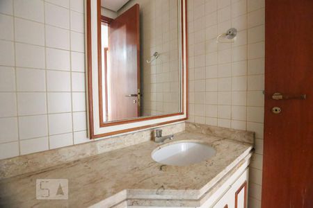 Lavabo de apartamento à venda com 4 quartos, 122m² em Indianópolis, São Paulo