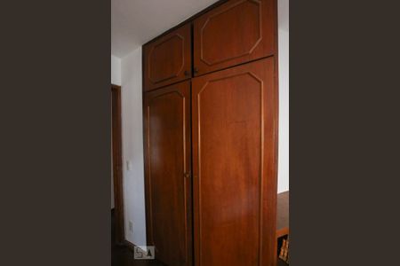 Apartamento à venda com 122m², 4 quartos e 2 vagasQuarto 2