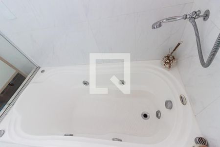 Apartamento para alugar com 115m², 3 quartos e 2 vagasBanheira