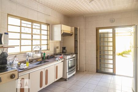 Casa para alugar com 280m², 2 quartos e 1 vagaCozinha