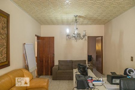 Sala de casa para alugar com 2 quartos, 280m² em Vila Dalila, São Paulo