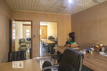 Sala de casa para alugar com 2 quartos, 280m² em Vila Dalila, São Paulo