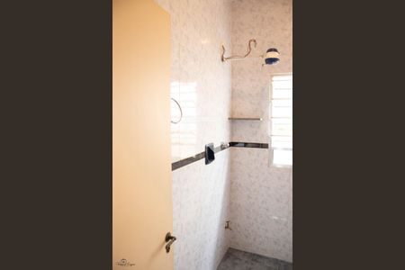 Casa à venda com 520m², 3 quartos e 5 vagas Casa à venda com 520m², 3 quartos e 5 vagasBanheiro 1