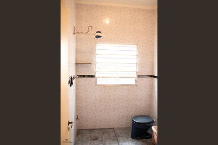 Casa à venda com 520m², 3 quartos e 5 vagas Casa à venda com 520m², 3 quartos e 5 vagasBanheiro 1