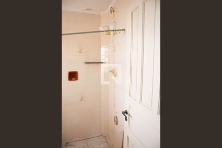 Casa à venda com 520m², 3 quartos e 5 vagas Casa à venda com 520m², 3 quartos e 5 vagasBanheiro 2