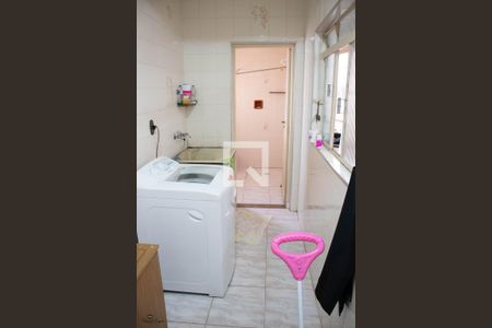 Casa à venda com 520m², 3 quartos e 5 vagas Casa à venda com 520m², 3 quartos e 5 vagasLavanderia