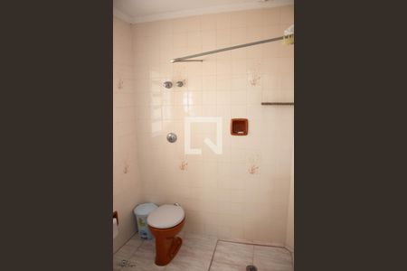 Casa à venda com 520m², 3 quartos e 5 vagas Casa à venda com 520m², 3 quartos e 5 vagasBanheiro 2