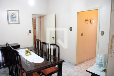 Casa à venda com 520m², 3 quartos e 5 vagas Casa à venda com 520m², 3 quartos e 5 vagasCozinha