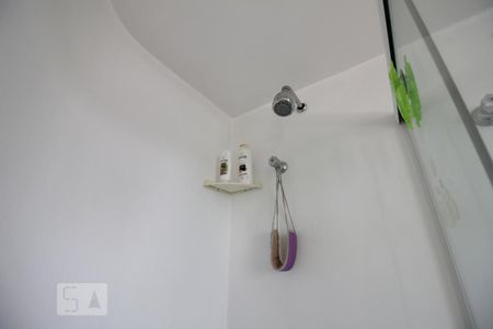 Apartamento à venda com 180m², 3 quartos e 3 vagasChuveiro