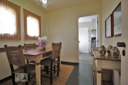 Apartamento à venda com 180m², 3 quartos e 3 vagasCopa