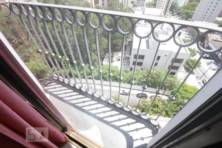 Apartamento à venda com 180m², 3 quartos e 3 vagasVaranda