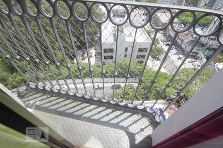 Apartamento à venda com 180m², 3 quartos e 3 vagasVaranda