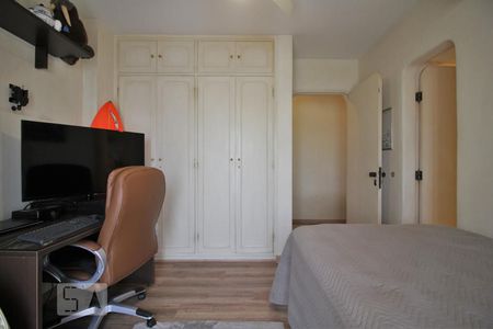 Apartamento à venda com 180m², 3 quartos e 3 vagasSuíte 1