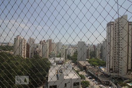 Apartamento à venda com 180m², 3 quartos e 3 vagasVista da suíte 2