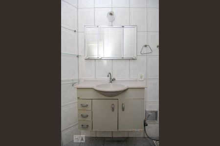 Apartamento para alugar com 60m², 2 quartos e sem vagaBanheiro Social