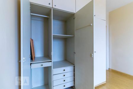 Quarto 1 - Armários de apartamento à venda com 2 quartos, 132m² em Centro, Campinas