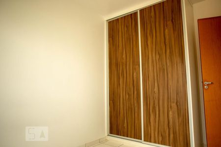 Quarto 1 de apartamento para alugar com 2 quartos, 49m² em Samambaia Sul (samambaia), Brasília