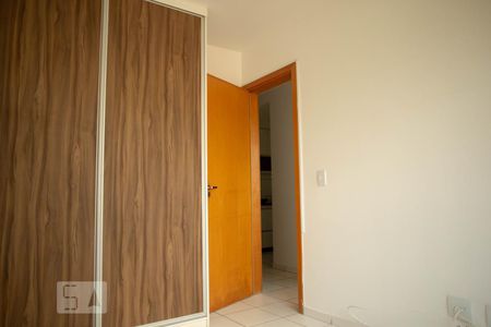 Quarto 1 de apartamento para alugar com 2 quartos, 49m² em Samambaia Sul (samambaia), Brasília