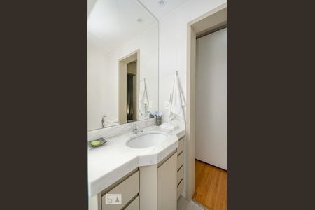 Apartamento à venda com 80m², 2 quartos e 2 vagasBanheiro