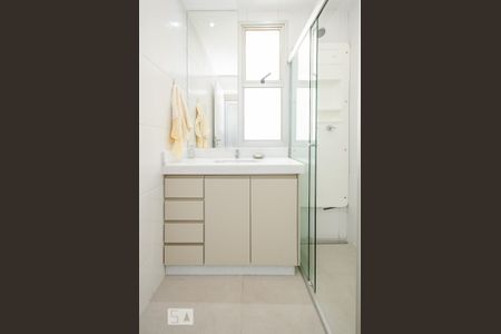 Apartamento à venda com 80m², 2 quartos e 2 vagasBanheiro