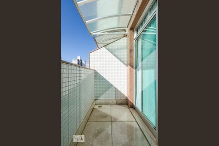 Apartamento à venda com 80m², 2 quartos e 2 vagasVaranda