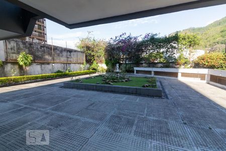 Apartamento à venda com 87m², 2 quartos e 1 vaga Apartamento à venda com 87m², 2 quartos e 1 vagaÁrea Comum - Playground