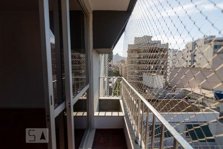 Apartamento à venda com 87m², 2 quartos e 1 vaga Apartamento à venda com 87m², 2 quartos e 1 vagaVaranda da Sala
