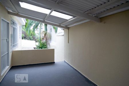 Casa à venda com 130m², 4 quartos e 1 vagaÁrea de Serviço