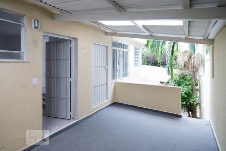 Casa à venda com 130m², 4 quartos e 1 vagaÁrea de Serviço