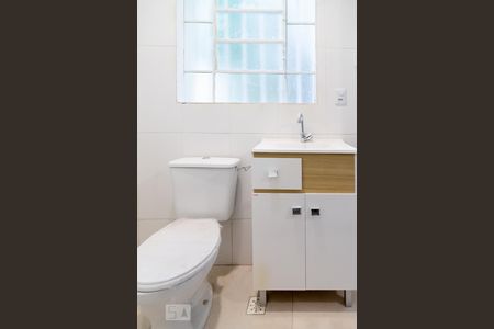 Casa à venda com 130m², 4 quartos e 1 vagaBanheiro Quarto 1 - Suíte