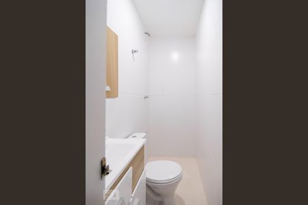 Casa à venda com 130m², 4 quartos e 1 vagaBanheiro Quarto 2 - Suíte