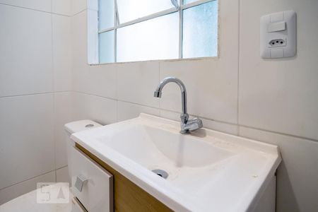 Casa à venda com 130m², 4 quartos e 1 vagaBanheiro Quarto 1 - Suíte