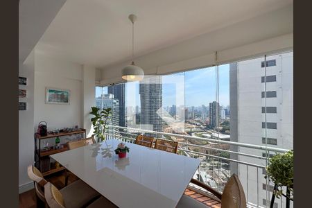 Sala de apartamento à venda com 2 quartos, 96m² em Santo Amaro, São Paulo