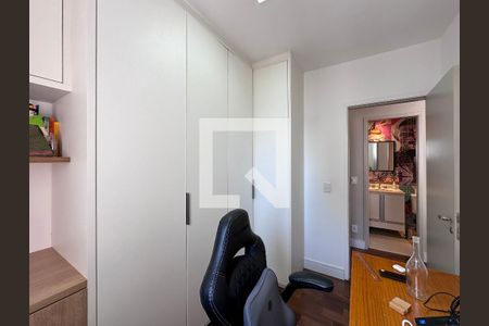 Apartamento à venda com 96m², 2 quartos e 2 vagasQuarto 2