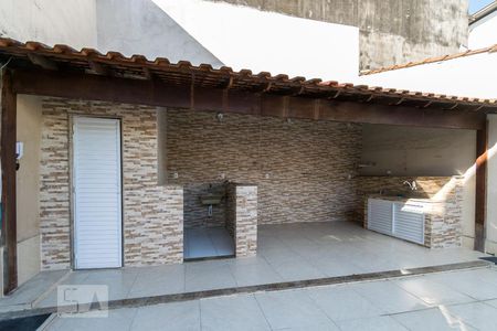 Casa à venda com 240m², 3 quartos e 3 vagas Casa à venda com 240m², 3 quartos e 3 vagasQuintal dos fundos