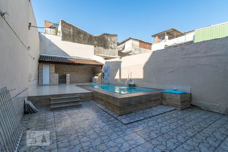 Casa à venda com 240m², 3 quartos e 3 vagas Casa à venda com 240m², 3 quartos e 3 vagasQuintal dos fundos