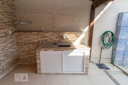 Casa à venda com 240m², 3 quartos e 3 vagas Casa à venda com 240m², 3 quartos e 3 vagasQuintal dos fundos