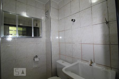 Banheiro de kitnet/studio para alugar com 1 quarto, 40m² em Osvaldo Cruz, São Caetano do Sul