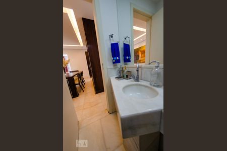 Lavabo de apartamento para alugar com 4 quartos, 176m² em Belvedere, Belo Horizonte