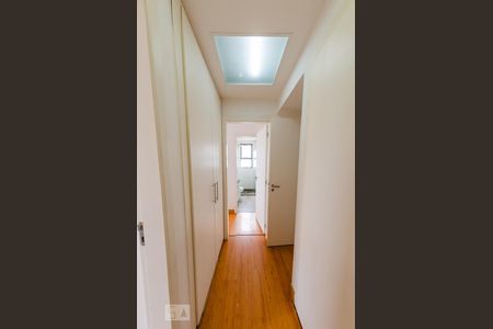 Apartamento à venda com 176m², 4 quartos e 3 vagasCorredor 