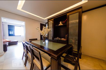 Sala de jantar de apartamento para alugar com 4 quartos, 176m² em Belvedere, Belo Horizonte
