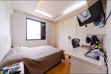 Apartamento à venda com 176m², 4 quartos e 3 vagasSuíte 2