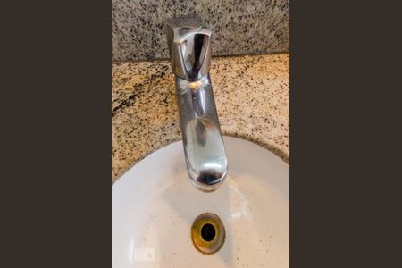 Apartamento à venda com 176m², 4 quartos e 3 vagasBanheiro da suíte 2